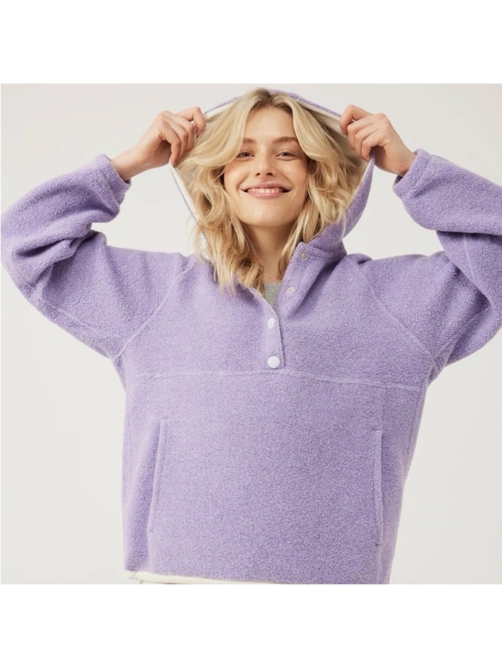 Outdoor Voices MegaFleece Snap-Up Oversized Pocket Hoodie in Lilac Size Small